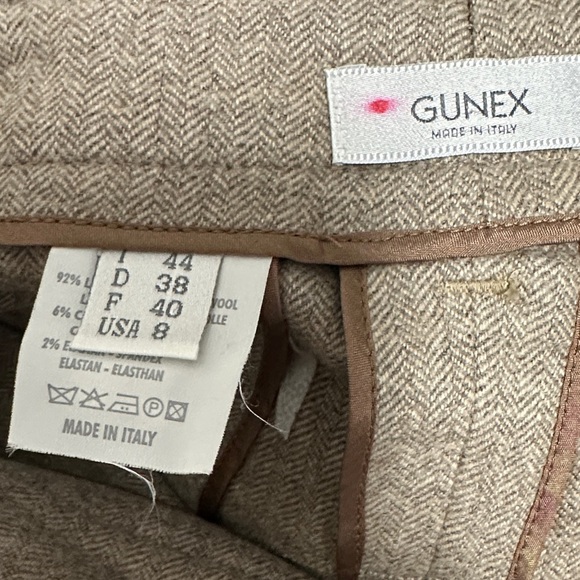 Gunex Herringbone Wool & Cashmere Blend Tapered Ankle Pants with Button Detail - Picture 2 of 4